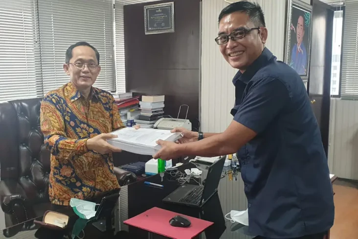 Angkat Disertasi Industri...