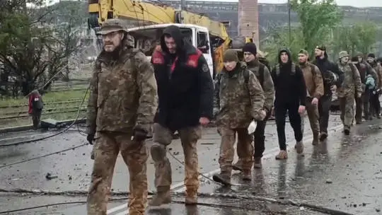Militer Rusia: Azovstal...