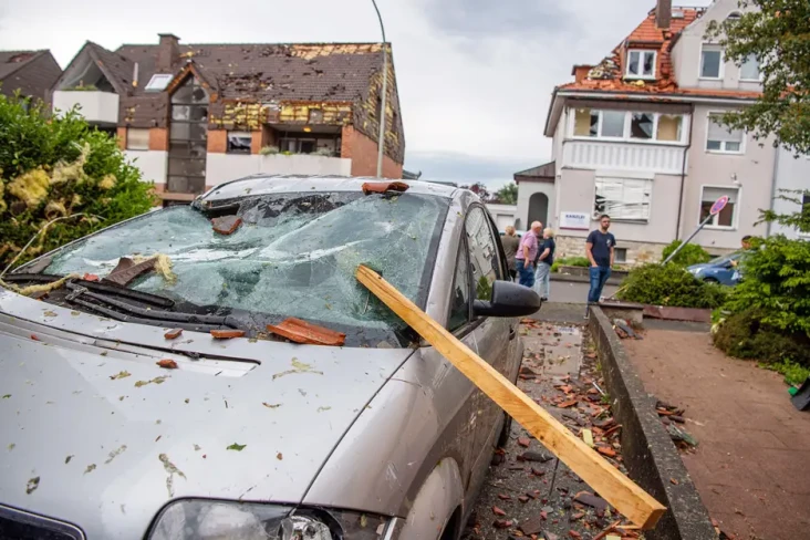 Tornado Terjang Jerman,...