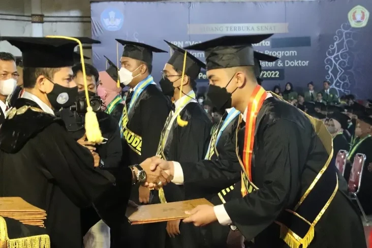 UPNVY Wisuda 616 Sarjana...