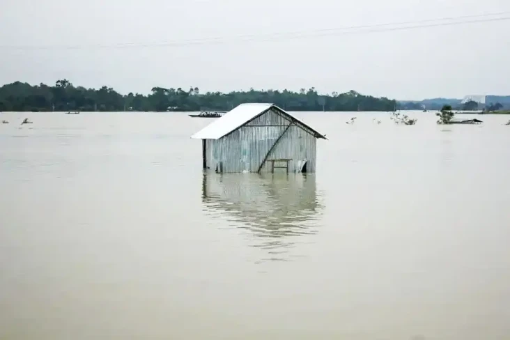 Banjir Landa Bangladesh...