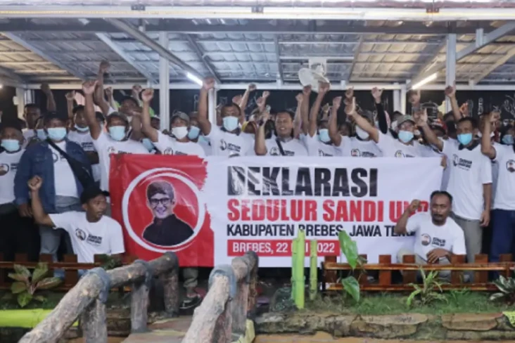 Ratusan Petani Bawang...