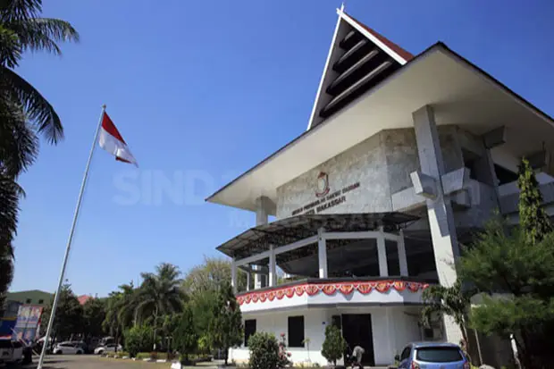 Rehab Gedung DPRD Makassar...