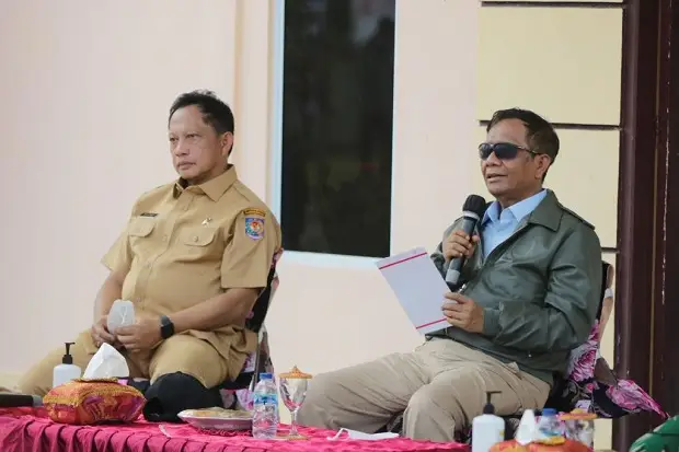 Menkopolhukam dan Mendagri...