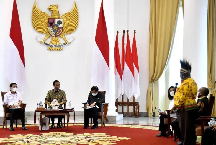 Temui Presiden Jokowi,...