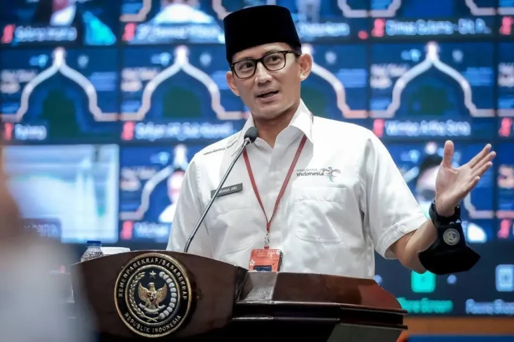 Monas Dibuka Lagi untuk...