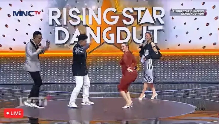 Zaskia Gotik Joget Bareng...