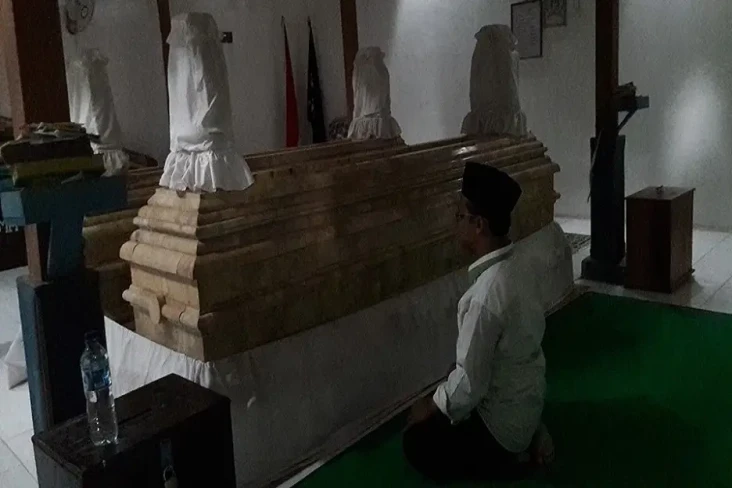 Kisah Pembunuhan Raja...