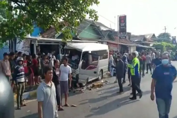 7 Orang Meninggal, Sopir...