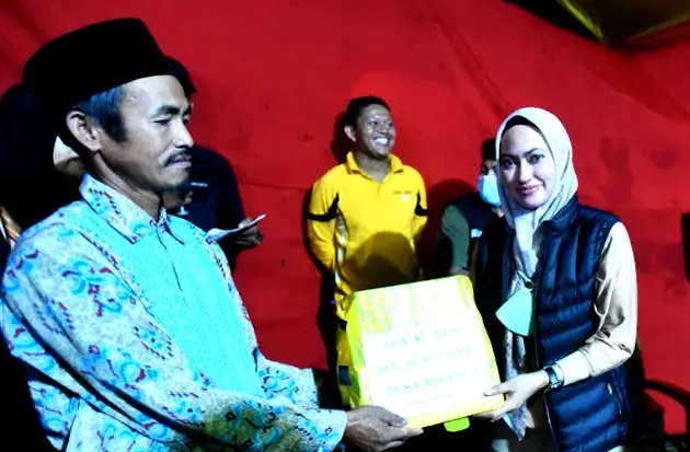 Bupati Lutra Boyong...