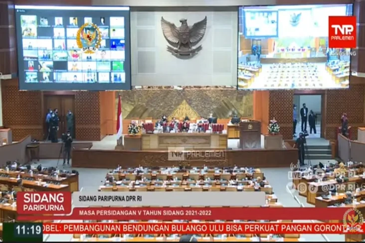 DPR Sahkan RUU PPP Jadi...
