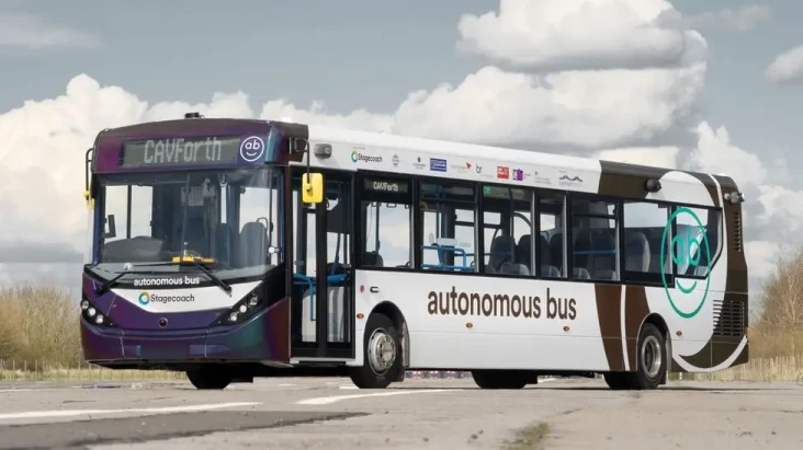 Inggris Uji Sukses Bus...