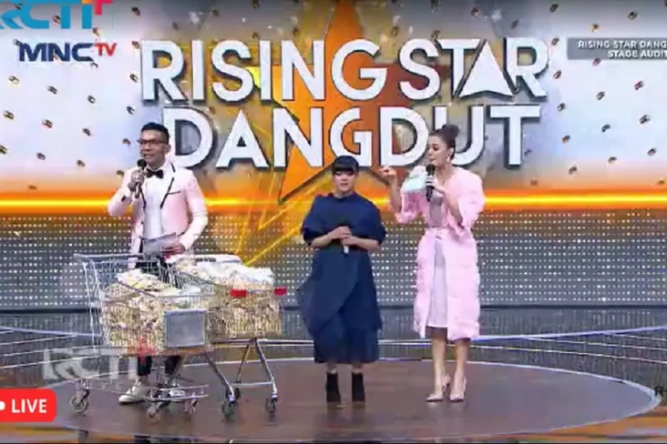 Heboh Iis Dahlia Borong...