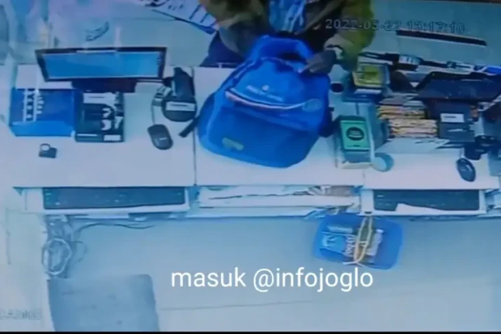Terekam CCTV, Maling...