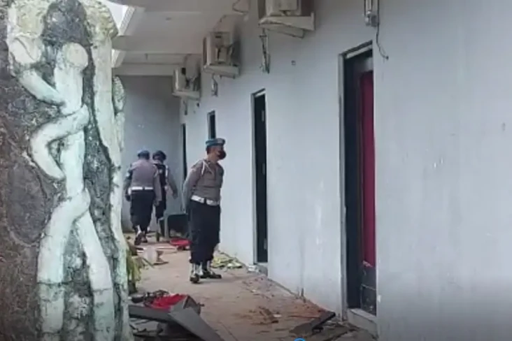 4 Tewas Tenggak Miras...