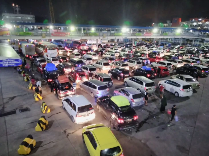 Evaluasi Arus Mudik...
