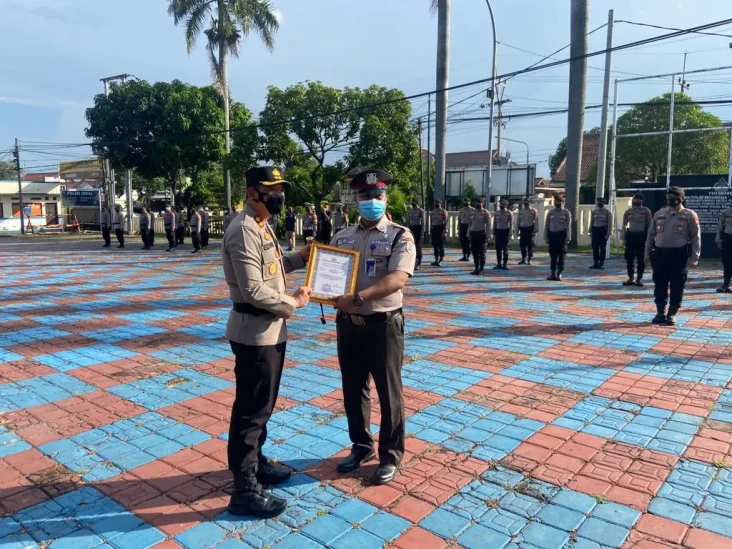 Aksi Heroik Satpam BRI...