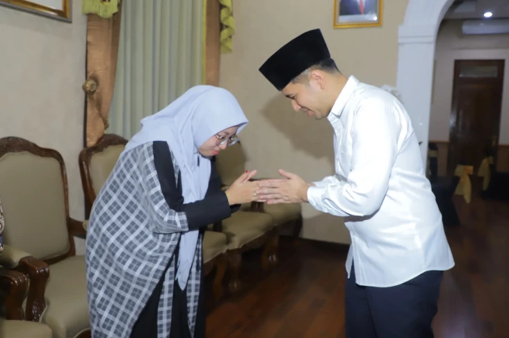 Hafizah Dewi Yukha Nida...