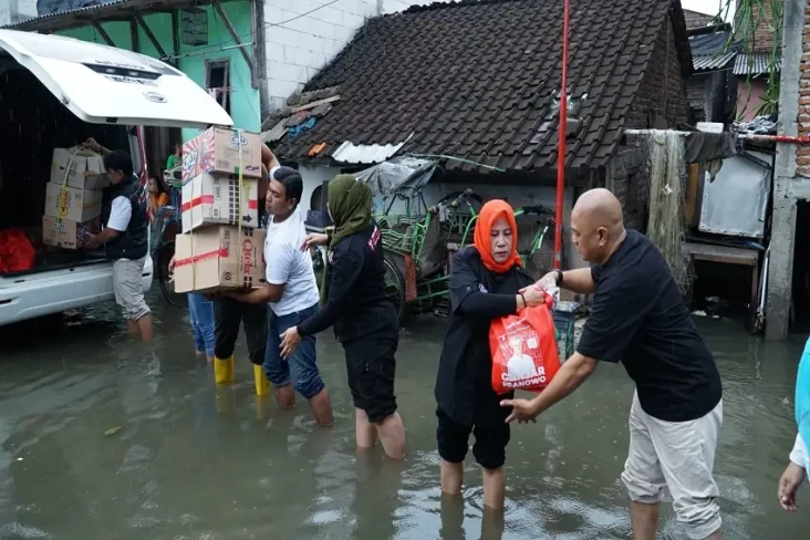 Sahabat Ganjar Salurkan...