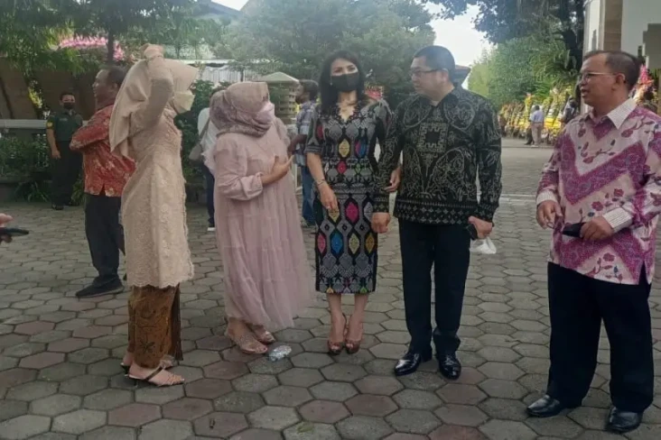 Usai Hadiri Pernikahan...