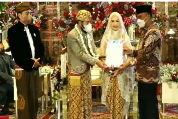 Adik Presiden Jokowi...