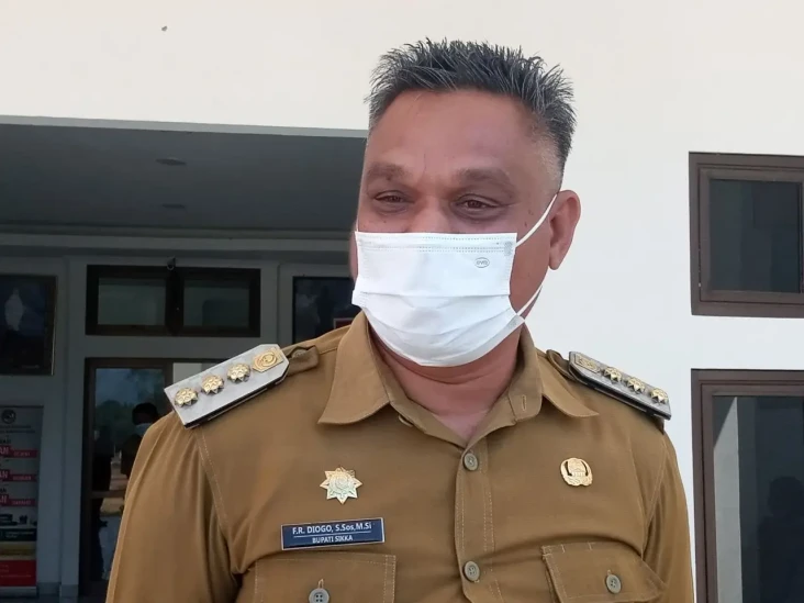 Bupati Sikka Usir Kepala...
