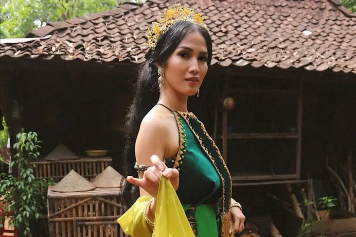 Aulia Sarah Ungkap Pengalaman...