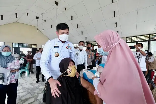 Ribuan Warga Antusias...