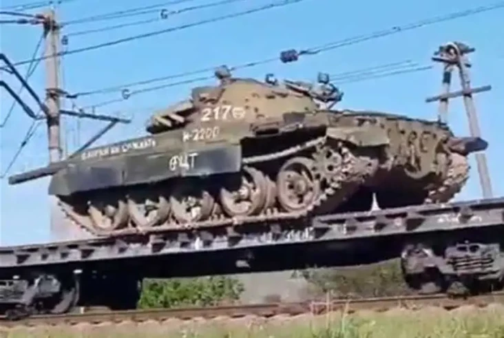 Tank T-62 yang Berusia...