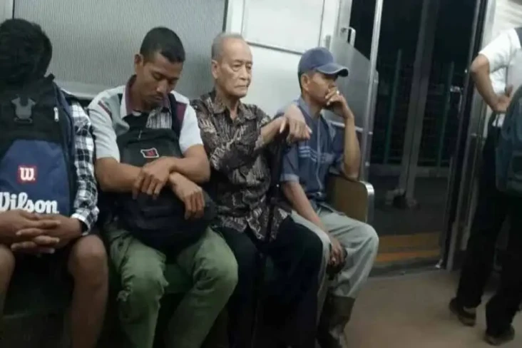 Kesederhanaan Buya Syafii,...