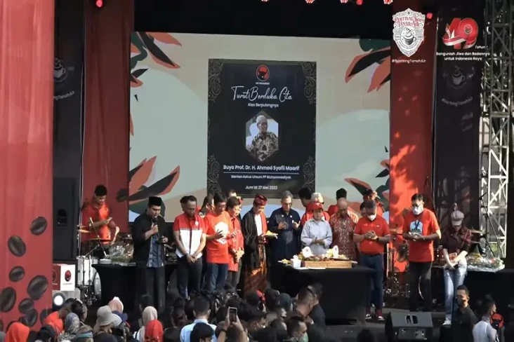 Puan Maharani dan Peserta...