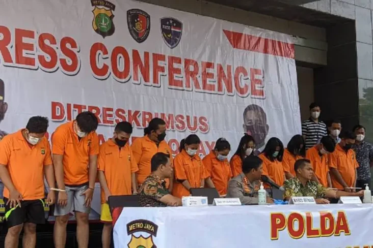 Polisi Gulung 58 Aplikasi...
