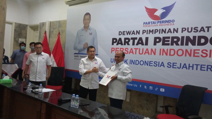 Dilantik HT, Dr Heri...