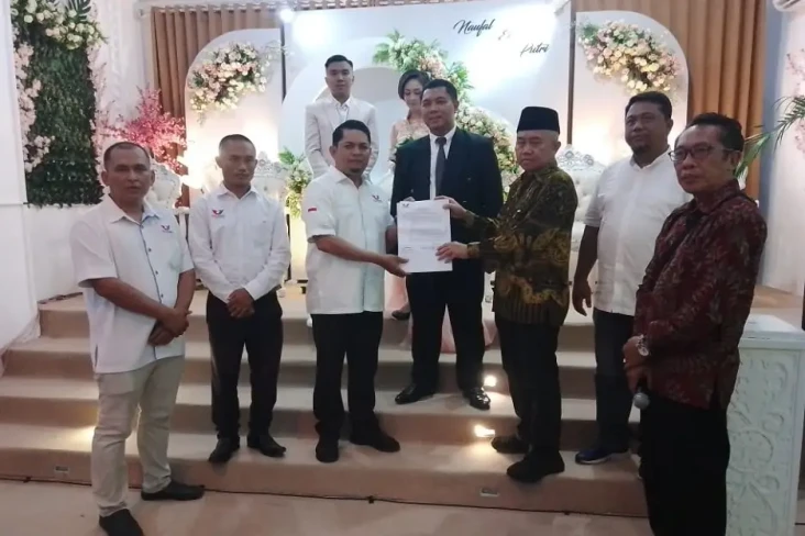 Tepat di Hari Pernikahan,...