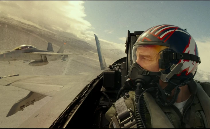 Siapa Musuh Top Gun:...