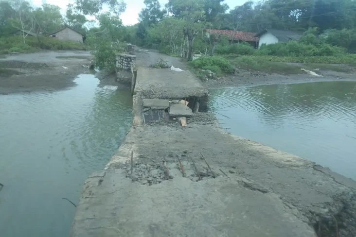 Jembatan di Karawang...