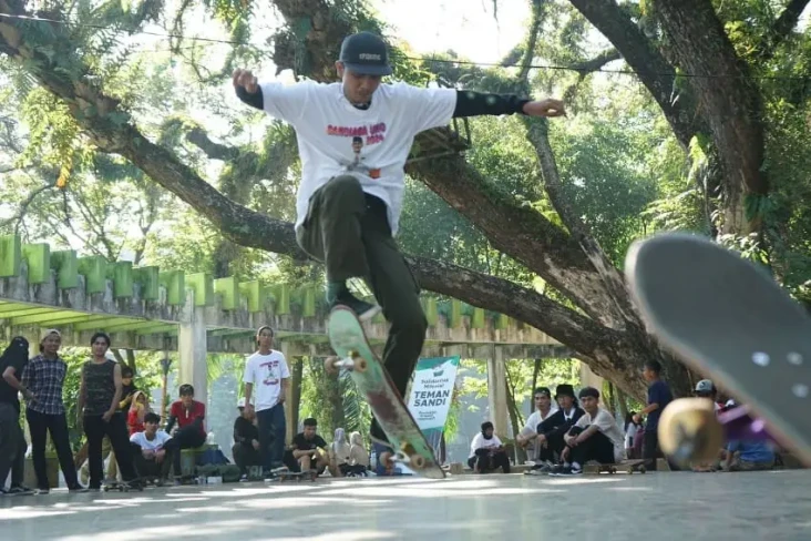 Teman Sandi Gelar Lomba...