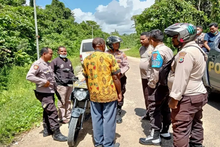 Sadis! OTK Serang 2...