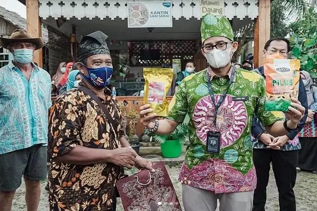 Resmikan Rumah Kreatif...
