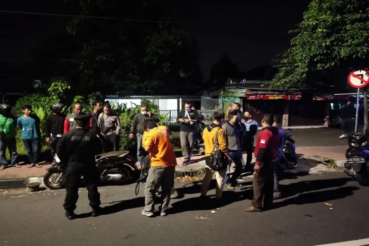 Saling Tantang di Media...
