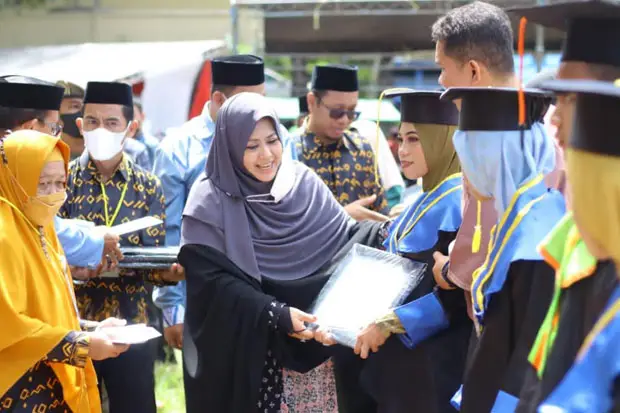 Erna Rasyid Taufan Motivasi...