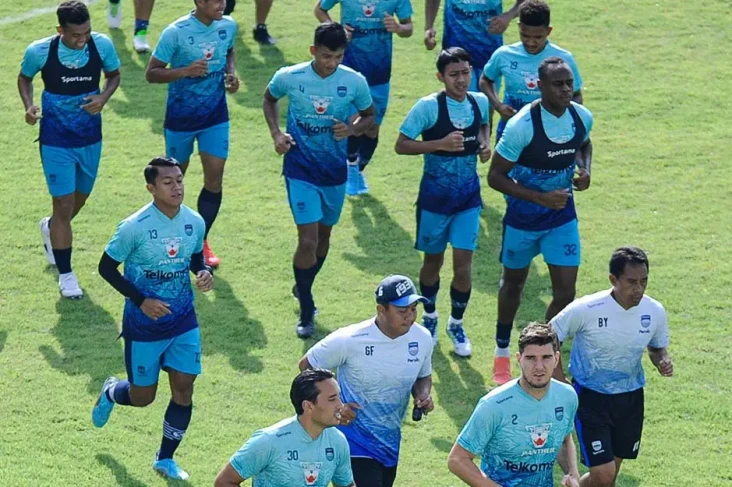 Pemusatan Latihan di...