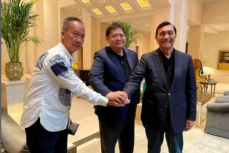 Partai Golkar di Bawah...