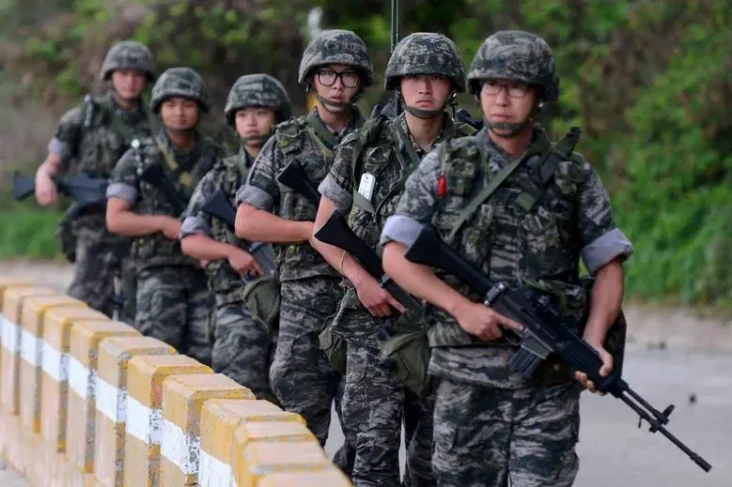 Buku Pegangan Militer...