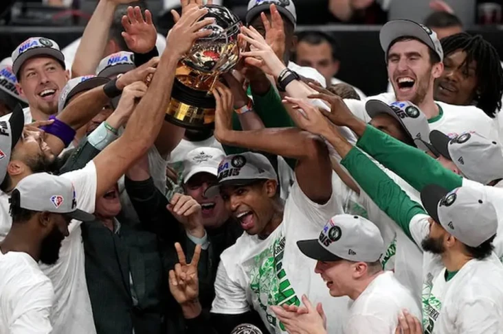 Boston Celtics Tantang...
