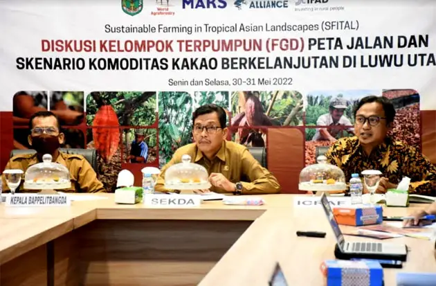 Pemkab Lutra Gandeng...