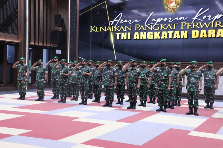 KSAD Dudung Naikkan...