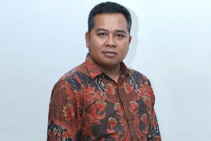 Sistem Informasi Kepegawaian...