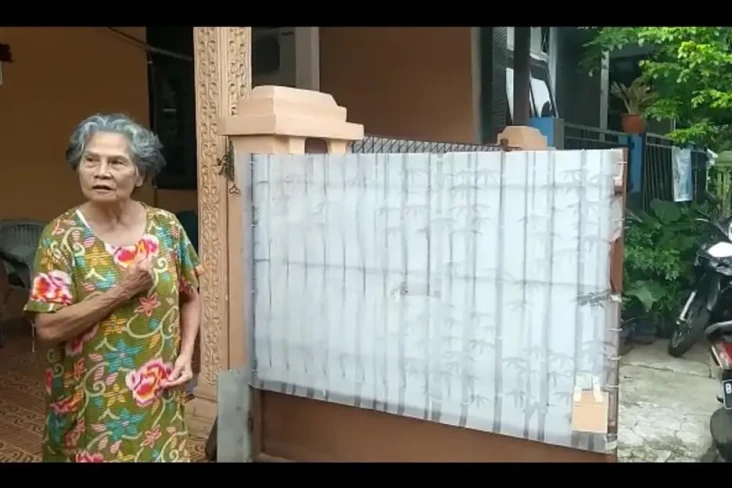 Tega! Nenek 65 Tahun...