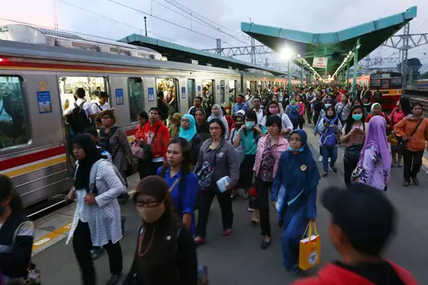 24 Kereta Feeder Dikerahkan...